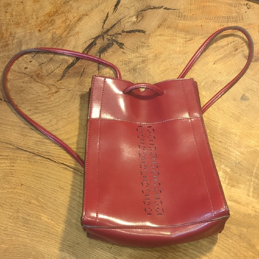 Mondani Elegant Burgundy Backpack